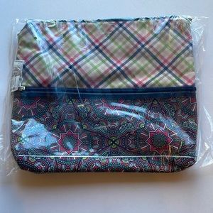 Initials Inc. High & Dry tote travel bag. Pink green white gray blue plaid top